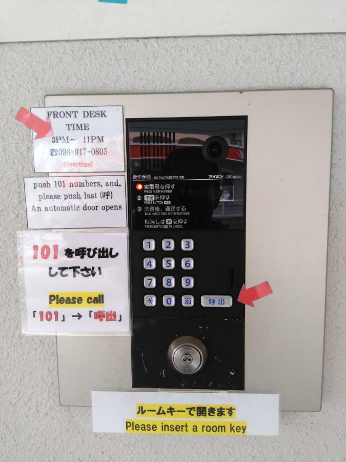 Mr Kinjo In 西原インター Ginowan Exteriér fotografie